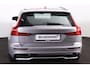 Volvo V60 2.0 T6 Plug-in hybrid AWD Plus Dark - IntelliSafe Assist & Surround - 360º Camera - Harman/Kardon audio - Adaptieve LED koplampen - Verwarmde voorstoelen, stuur - Parkeersensoren voor & achter - Elektr. bedienb. voorstoelen met geheugen - Extra getint glas - Elektr. inklapbare trekhaak - 18' LMV
