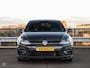 Volkswagen Golf 1.5 TSI 150 PK DSG 3x R-Line Panoramadak Virtual Cockpit LED Camera Keyless Sfeerverlichting Stoelverwarming Navigatie Apple CarPlay Android Auto