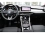 Alfa Romeo Tonale 1.3T PHEV 280PK VELOCE Q4 | PANORAMISCH SCHUIF / KANTELDAK | LEDEREN BEKLEDING | VOORSTOELEN / STUUR VERWARMD | VOORSTOELEN GEVENTILEERD | VOORSTOELEN ELEKTRISCH VERSTELBAAR | DRAADLOOS APPLE CARPLAY / ANDROID AUTO | 360° CAMERA | AUTOMATISCH DIMMENDE BUITENSPIEGELS | 20"INCH LICHTMETALEN VELGEN | ADAPTIVE CRUISE CONTROL | KEYLESS ENTRY / START | ELEKTRISCH BEDIENBARE ACHTERKLEP | DRAADLOZE TELEFOONLADER | AMBIENT LIGHTING | DONKERE HEMELBEKLEDING | SCHAKELFLIPPERS AAN HET STUUR | VERWARMDE RUITENSPROEIERS |