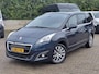 Peugeot 5008 1.6 THP Blue Lease Executive 7p.