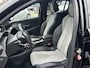 Peugeot e-208 EV GT 350 50 kWh VAN: 17.900,- VOOR: 15.877,- UW EINDEJAARSVOORDEEL: 2.023,- EURO | 3-fase laden | SOH 88% | Panoramadak | Adaptieve cruise control | Virtual cockpit | Stoelverwarming | Full options