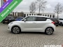 Suzuki Swift 1.2 Stijl Smart Hybrid | Rijklaar prijs | Een echte Stijl uitvoering |