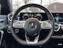 Mercedes-Benz CLA 200 Business Solution AMG VAN: €34.900,- | VOOR: €31.877,- | UW E INDEJAARSVOORDEEL: €3.023,- l 1e eigenaar | NL Auto  Panoramadak | Sfeerverlichting | Elektrische stoelen met geheugen | Camera | Apple CarPlay | Rijklaar geleverd met 12 maanden BOVAG-garantie