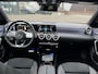 Mercedes-Benz CLA 200 Business Solution AMG VAN: €34.900,- | VOOR: €31.877,- | UW E INDEJAARSVOORDEEL: €3.023,- l 1e eigenaar | NL Auto  Panoramadak | Sfeerverlichting | Elektrische stoelen met geheugen | Camera | Apple CarPlay | Rijklaar geleverd met 12 maanden BOVAG-garantie