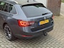 Skoda Superb Combi 1.6 TDI DSG Pano Adaptive CarPlay 19" Trekhaak