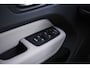Volvo XC60 2.0 T6 Plug-in hybrid AWD Essential | Facelift | Adaptieve Cruise Control | Trekhaak | Climate | Driver Assist | Getint glas | 22" | Fiscaal 66824 |