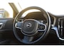 Volvo V60 T5 250PK Momentum / Navigatie / Achteruitrijcamera / Climate Control / Trekhaak, Parkeersensoren / 18'' LM Velgen /