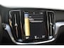 Volvo V60 T5 250PK Momentum / Navigatie / Achteruitrijcamera / Climate Control / Trekhaak, Parkeersensoren / 18'' LM Velgen /