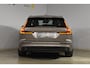 Volvo V60 T5 250PK Momentum / Navigatie / Achteruitrijcamera / Climate Control / Trekhaak, Parkeersensoren / 18'' LM Velgen /