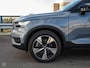 Volvo XC40 Recharge P8 AWD R-Design 78 kWh 408 PK Panoramadak Harman kardon Rondomzicht Camera Cruise Control Adaptief Warmtepomp NIEUWE hoogvoltaccu SOH 100%