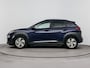 Hyundai Kona Electric EV PREMIUM 64 kWh | TREKHAAK | WARMTEPOMP | 3 FASE | LEDER | NAVI | CLIMA | CRUISE | CAMERA | APPLE CAR PLAY & ANDROID AUTO | STUUR- & STOELVERWARMING | 16'' LM VELGEN | PDC | PRIVACY GLASS |