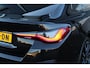 BMW i4 EDrive35 70 kWh M-Sport | Fabrieksgarantie & Schuif-/kanteldak | Nette en complete Nederlandse I4 (BTW auto)