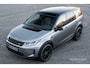 Land Rover Discovery Sport P300e 21.600km black-pack