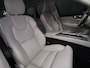 Volvo XC60 2.0 B5 Inscription [TREKHAAK, CAMERA, APPLE CARPLAY, ANDROID AUTO, MEMORY SEATS, STUURWIEL VERWARMD, NIEUWSTAAT]