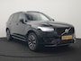 Volvo XC90 T8 Recharge AWD Plus Dark LONG RANGE 7 Persoons Plug In Hybrid 456pk Dealer O.H. PHEV | Trekhaak Af Fabriek | Panodak | Adaptive Cruise | Camera | Harman & Kardon | Lederen Sportstoelen Memory & Verwarmd | Stuur Verwarmd | Google Assistent | Apple Carplay | Keyless | DAB