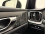 Volvo V60 T6 350pk AWD Plus Dark / Panoramisch dak / Head-up display / Keyless / 360Camera / H&K Audio / Sportstoelen.