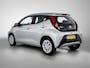 Toyota Aygo 1.0 VVT-i x-play | 1e Eigenaar | NIEUW GELEVERD & ONDERHOUDEN | Apple Carplay / Android Auto | PDC achter | MS RES