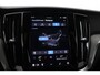 Volvo V60 T6 Plug-in hybrid Plus Dark | Panoramadak | Trekhaak | 360° Camera | ACC | harman/kardon