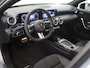Mercedes-Benz A-klasse 180 Business Solution AMG | Panoramaschuifdak | Stoelverwarming | Achteruitrijcamera | MULTIBEAM LED |
