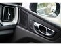 Volvo XC60 T6 Plug-in hybrid AWD Plus Black Edition | Long Range | Google | Panoramadak | 360 Camera | Head-Up Display | Luchtvering | Harman Kardon Audio | 22" lichtmetalen velgen | Elek. Stoelen | Getint Glas | Keyless Entry | Adaptive Cruise Control | Memory | Dodehoekdetectie | Zitverlenging | Elek. Achterklep | Premium Pakket | Volvo On Call