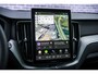 Volvo XC60 T6 Plug-in hybrid AWD Plus Black Edition | Long Range | Google | Panoramadak | 360 Camera | Head-Up Display | Luchtvering | Harman Kardon Audio | 22" lichtmetalen velgen | Elek. Stoelen | Getint Glas | Keyless Entry | Adaptive Cruise Control | Memory | Dodehoekdetectie | Zitverlenging | Elek. Achterklep | Premium Pakket | Volvo On Call