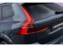 Volvo XC60 T6 Plug-in hybrid AWD Plus Black Edition | Long Range | Google | Panoramadak | 360 Camera | Head-Up Display | Luchtvering | Harman Kardon Audio | 22" lichtmetalen velgen | Elek. Stoelen | Getint Glas | Keyless Entry | Adaptive Cruise Control | Memory | Dodehoekdetectie | Zitverlenging | Elek. Achterklep | Premium Pakket | Volvo On Call