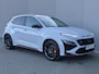 Hyundai Kona 2.0 T-GDI N Performance 280pk DCT8 / Fabrieksgarantie tot 01-2027 / 1e Eigenaars auto / Dealer Onderhouden / Limited Slip Diff / Adaptieve Cruise / Adaptieve Onderstel / Stoel & Stuurwielverwarming / Achterbank Verwarming / Elektr. Stoelen / Stoelventilatie / Navigatie / Camera / Dodehoek Detectie /