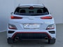 Hyundai Kona 2.0 T-GDI N Performance 280pk DCT8 / Fabrieksgarantie tot 01-2027 / 1e Eigenaars auto / Dealer Onderhouden / Limited Slip Diff / Adaptieve Cruise / Adaptieve Onderstel / Stoel & Stuurwielverwarming / Achterbank Verwarming / Elektr. Stoelen / Stoelventilatie / Navigatie / Camera / Dodehoek Detectie /