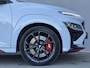 Hyundai Kona 2.0 T-GDI N Performance 280pk DCT8 / Fabrieksgarantie tot 01-2027 / 1e Eigenaars auto / Dealer Onderhouden / Limited Slip Diff / Adaptieve Cruise / Adaptieve Onderstel / Stoel & Stuurwielverwarming / Achterbank Verwarming / Elektr. Stoelen / Stoelventilatie / Navigatie / Camera / Dodehoek Detectie /