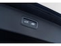 Volvo XC90 2.0 T8 Plug-in hybrid AWD Ultra Dark Exec. Ed. | Executive Edition | Bowers & Wilkins Audio | Luchtvering | Massage & Ventilatie voorstoelen | Gelamineerd Glas | Getint Glas | HeadUp Display | 22" Wielen | Keyless Entry |