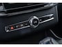 Volvo XC90 2.0 T8 Plug-in hybrid AWD Ultra Dark Exec. Ed. | Executive Edition | Bowers & Wilkins Audio | Luchtvering | Massage & Ventilatie voorstoelen | Gelamineerd Glas | Getint Glas | HeadUp Display | 22" Wielen | Keyless Entry |