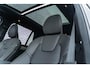 Volvo XC90 2.0 T8 Plug-in hybrid AWD Ultra Dark Exec. Ed. | Executive Edition | Bowers & Wilkins Audio | Luchtvering | Massage & Ventilatie voorstoelen | Gelamineerd Glas | Getint Glas | HeadUp Display | 22" Wielen | Keyless Entry |