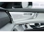 Volvo XC90 2.0 T8 Plug-in hybrid AWD Ultra Dark Exec. Ed. | Executive Edition | Bowers & Wilkins Audio | Luchtvering | Massage & Ventilatie voorstoelen | Gelamineerd Glas | Getint Glas | HeadUp Display | 22" Wielen | Keyless Entry |