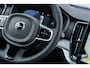 Volvo XC90 2.0 T8 Plug-in hybrid AWD Ultra Dark Exec. Ed. | Executive Edition | Bowers & Wilkins Audio | Luchtvering | Massage & Ventilatie voorstoelen | Gelamineerd Glas | Getint Glas | HeadUp Display | 22" Wielen | Keyless Entry |