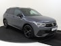 Volkswagen Tiguan 1.4 TSI eHybrid R-Line Business | SoH 98% | Panoramadak | 3-zone airco | Achteruitrijcamera  | Black style | LED matrix verlichting | Dodehoek detectie | Keyless | Adaptieve cruise control | CarPlay |