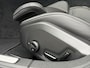 Volvo V60 2.0 T8 Plug-in hybrid AWD Plus Perform. Ed. Dark | 19" 5-triplespaaks Glossy Black Diamond Cut | Extra getint glas achter | Panoramisch schuif/kantel dak | Lederen bekleding