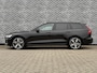 Volvo V60 2.0 T8 Plug-in hybrid AWD Plus Perform. Ed. Dark | 19" 5-triplespaaks Glossy Black Diamond Cut | Extra getint glas achter | Panoramisch schuif/kantel dak | Lederen bekleding