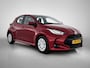 Toyota Yaris 1.5 Hybrid 115 Active | Parkeersensor voor en achter | Draadloze telefoonlader | Keyless entry/drive |