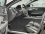 Volvo V60 2.0 T8 Plug-in hybrid AWD Plus Perform. Ed. Dark | 19" 5-triplespaaks Glossy Black Diamond Cut | Extra getint glas achter | Panoramisch schuif/kantel dak | Lederen bekleding