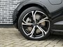 Volvo V60 2.0 T8 Plug-in hybrid AWD Plus Perform. Ed. Dark | 19" 5-triplespaaks Glossy Black Diamond Cut | Extra getint glas achter | Panoramisch schuif/kantel dak | Lederen bekleding