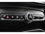 Volvo XC40 Recharge P8 AWD R-Design Adaptieve Cruise Control, Pilot Assist, Harman/Kardon Audiosysteem, Dodehoekherkenning, Panoramisch schuif-/kanteldak, Trekhaak Semi-Elektrisch, Warmtepomp, Styling Kit, 20" Lichtmetalen velgen, Stoelverwarming, Stuurwielverwarming,