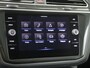 Volkswagen Tiguan 1.4 TSI eHybrid Life | SoH 92% | Trekhaak | Stoel- en stuurwielverwarming | Adaptieve cruise control | CarPlay | Digital cockpit Pro | Parkeersensoren | 3-zone airco |