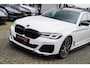 BMW 5-Serie 545e xDrive Business Edition Plus | M-pakket | BTW | Panorama | Bowers&Wilkins | Sfeerverlichting | M-performance |