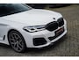 BMW 5-Serie 545e xDrive Business Edition Plus | M-pakket | BTW | Panorama | Bowers&Wilkins | Sfeerverlichting | M-performance |