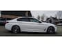 BMW 5-Serie 545e xDrive Business Edition Plus | M-pakket | BTW | Panorama | Bowers&Wilkins | Sfeerverlichting | M-performance |
