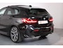 BMW 1-Serie 120i M-sport, High Executive Panoramadak, HUD, Trekhaak, LED, Keyless, Stoel/Stuurverwarming