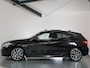 BMW 1-Serie 120i M-sport, High Executive Panoramadak, HUD, Trekhaak, LED, Keyless, Stoel/Stuurverwarming