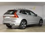 Volvo XC60 T6 350PK Automaat Plug-in Hybrid AWD Plus Dark / Navigatie / 360 Camera / Adaptieve Cruise Control / Stuur & Stoelverwarming / Elektr. Achterklep / Schuifdak / Trekhaak