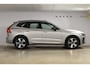 Volvo XC60 T6 350PK Automaat Plug-in Hybrid AWD Plus Dark / Navigatie / 360 Camera / Adaptieve Cruise Control / Stuur & Stoelverwarming / Elektr. Achterklep / Schuifdak / Trekhaak