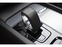 Volvo XC60 T6 350PK Automaat Plug-in Hybrid AWD Plus Dark / Navigatie / 360 Camera / Adaptieve Cruise Control / Stuur & Stoelverwarming / Elektr. Achterklep / Schuifdak / Trekhaak